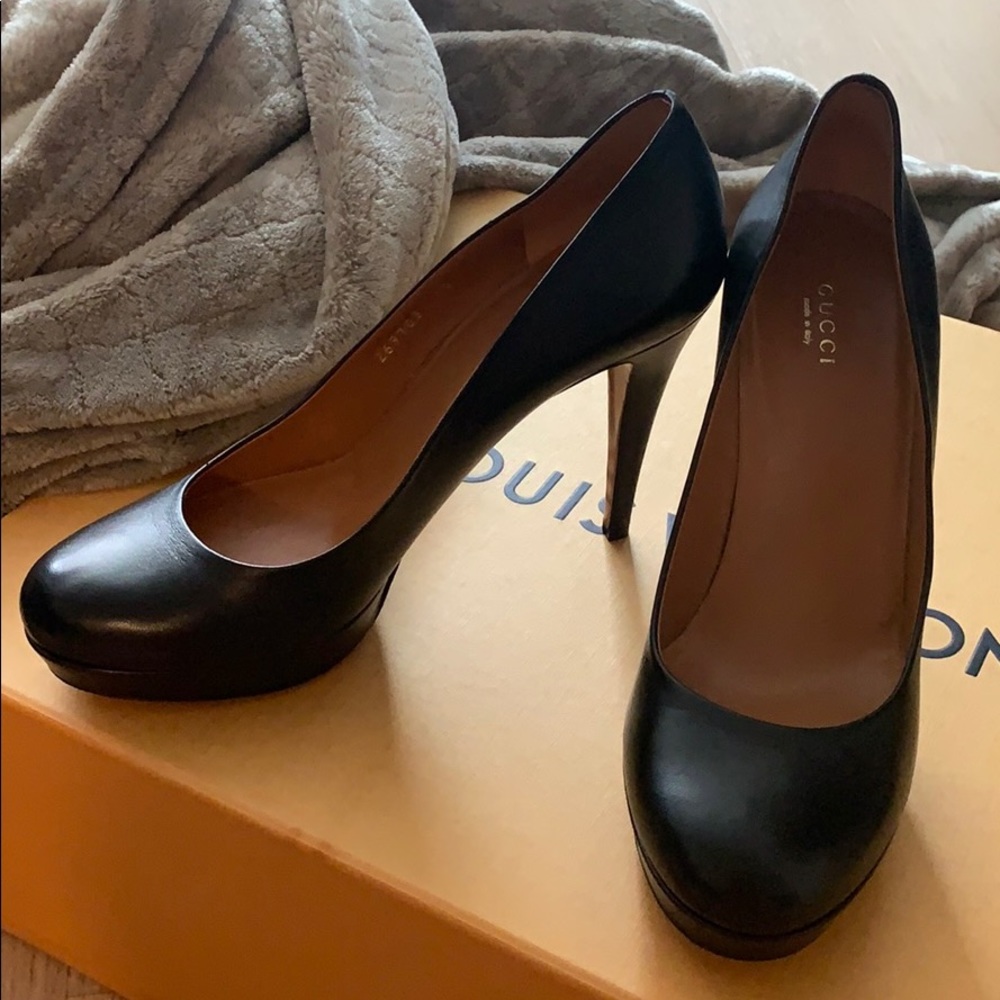 Authentic Gucci Black Pumps